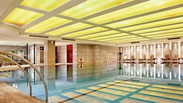 2 indoor pools, outdoor pool