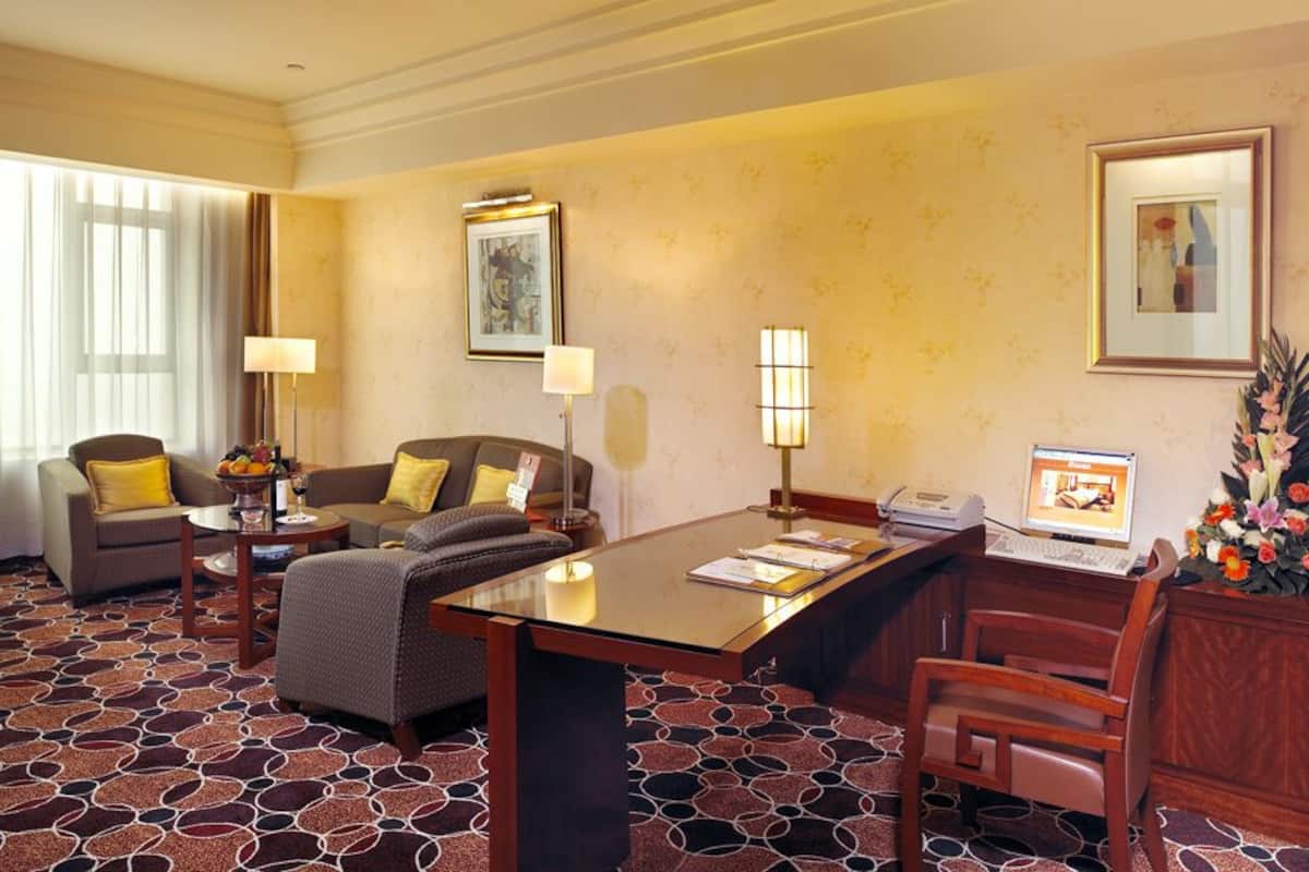 Executive Suite