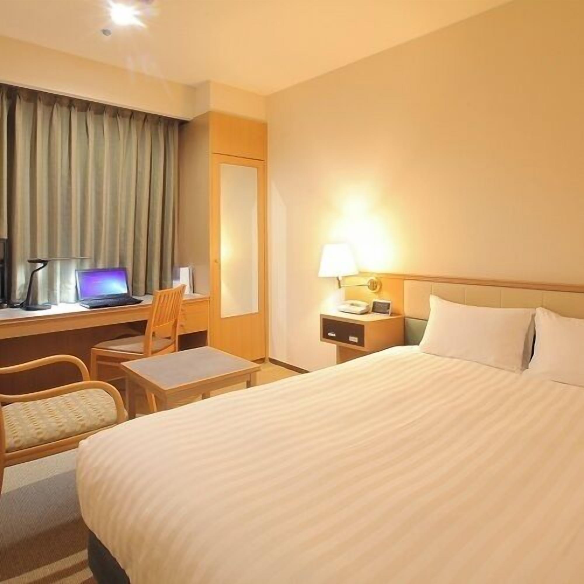 In-room safe, desk, blackout curtains, free WiFi