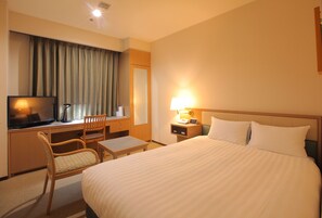 In-room safe, desk, blackout curtains, free WiFi - Odakyu Station Hotel Hon-Atsugi (Atsugi)