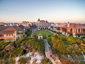 Front of property - The Pearl Hotel (Panama City Beach)