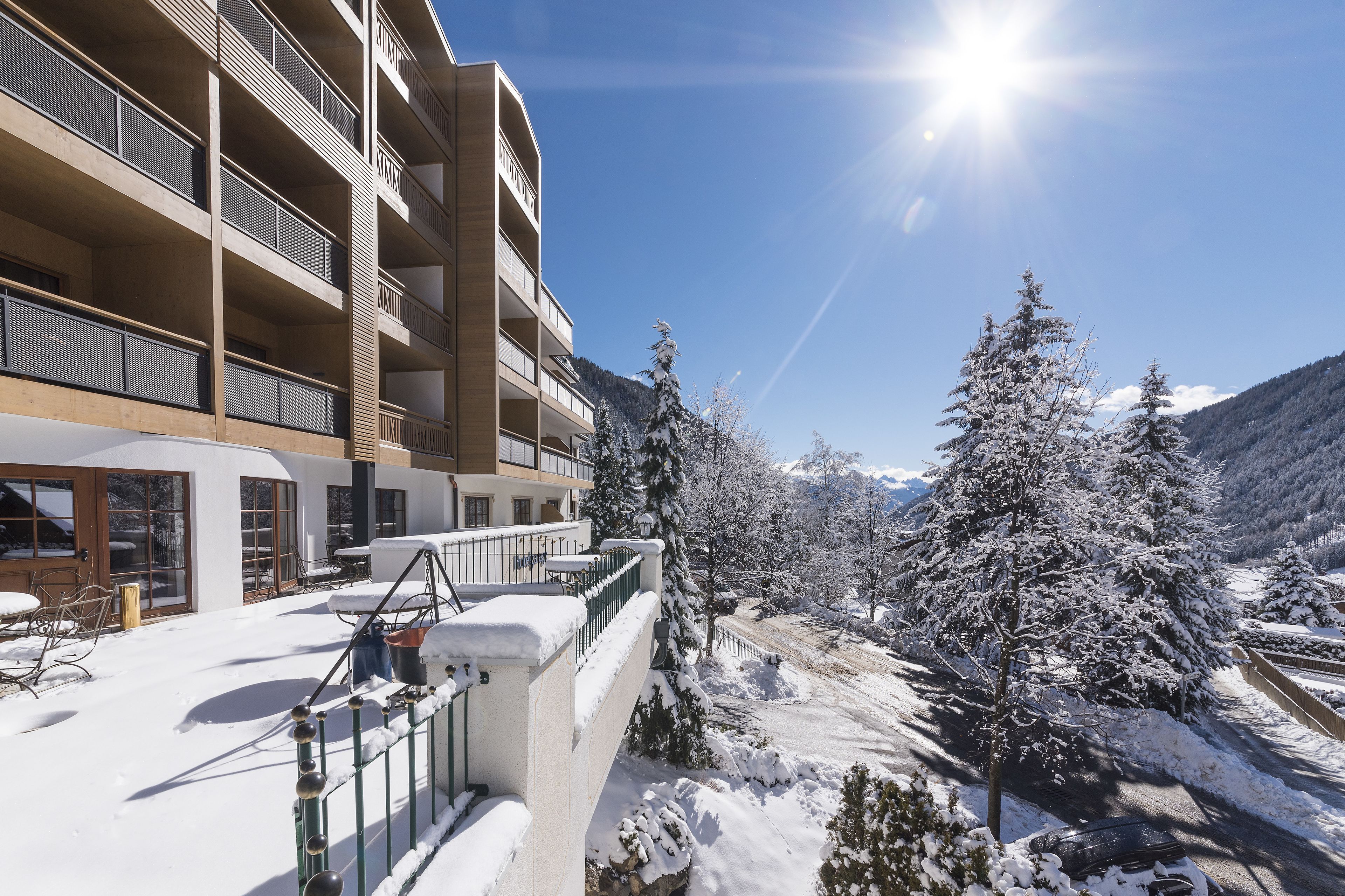 Vista frontal de la propiedad