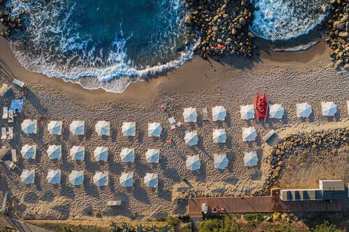 Private beach nearby, white sand, free beach shuttle, sun-loungers