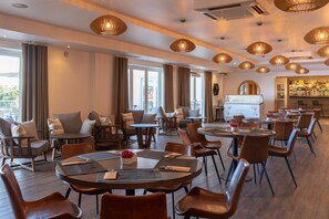 2 restaurants, breakfast, lunch, dinner served; Portuguese cuisine