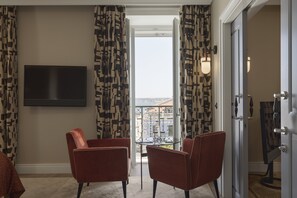 Minibar, in-room safe, desk, blackout curtains