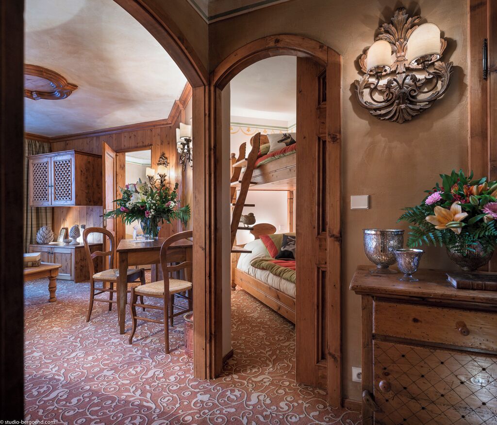 Suite Alpen Ruitor | Literie hypoallergénique, coffres-forts dans les chambres