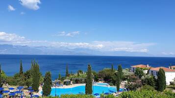 Private beach, sun loungers, beach umbrellas