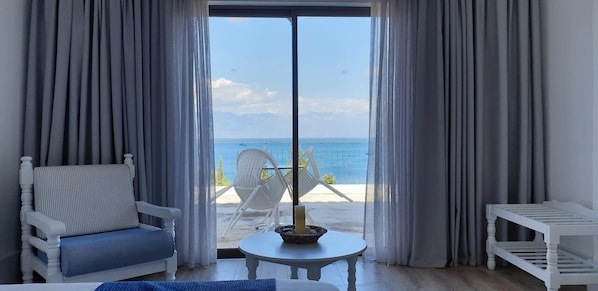 Free cots/infant beds, WiFi, bed sheets