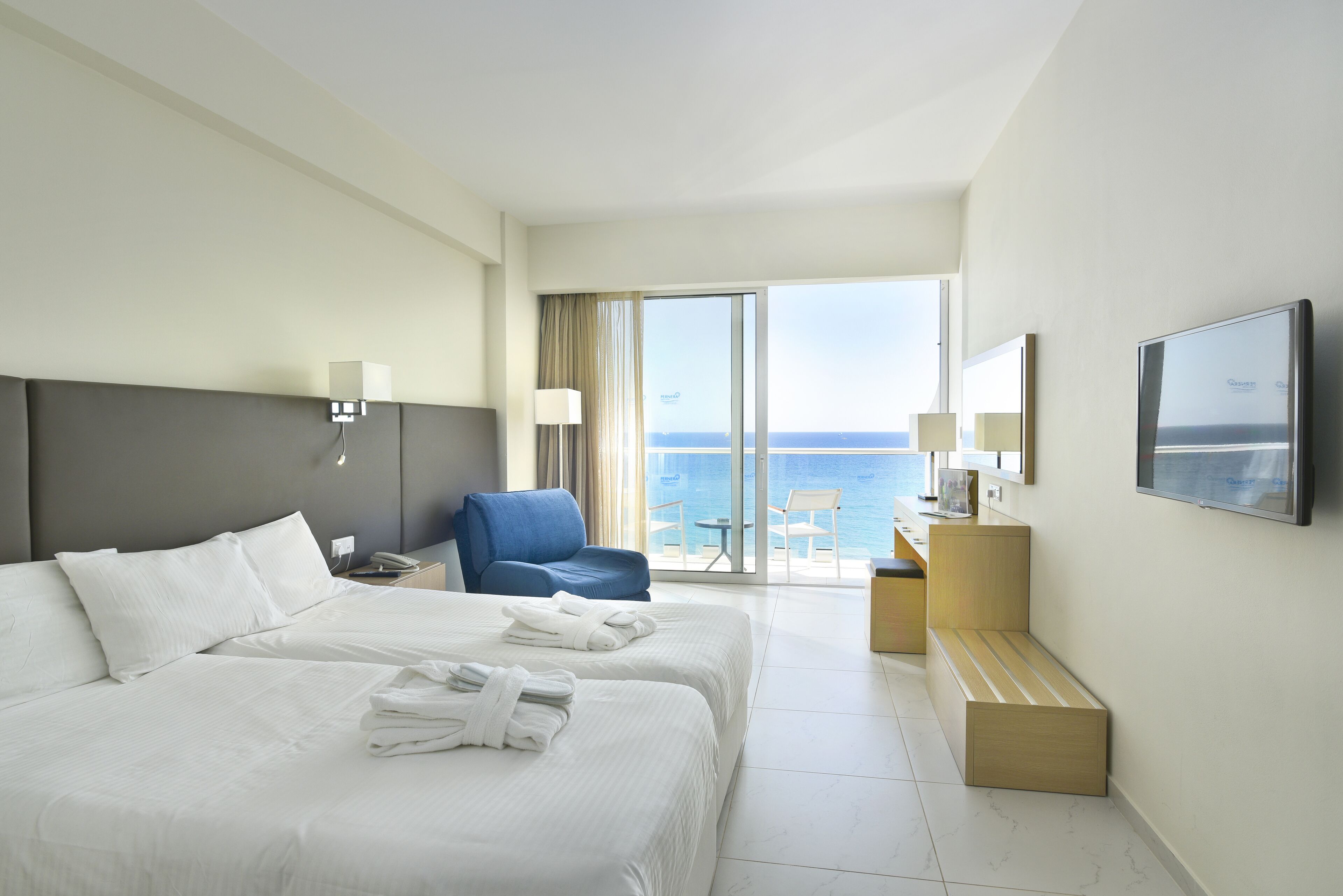 superior double or twin room, sea view | 1 bedroom, premium bedding, in-room safe, desk