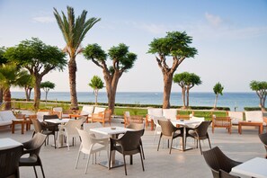 Food and drink - Pernera Beach Hotel (Paralimni)