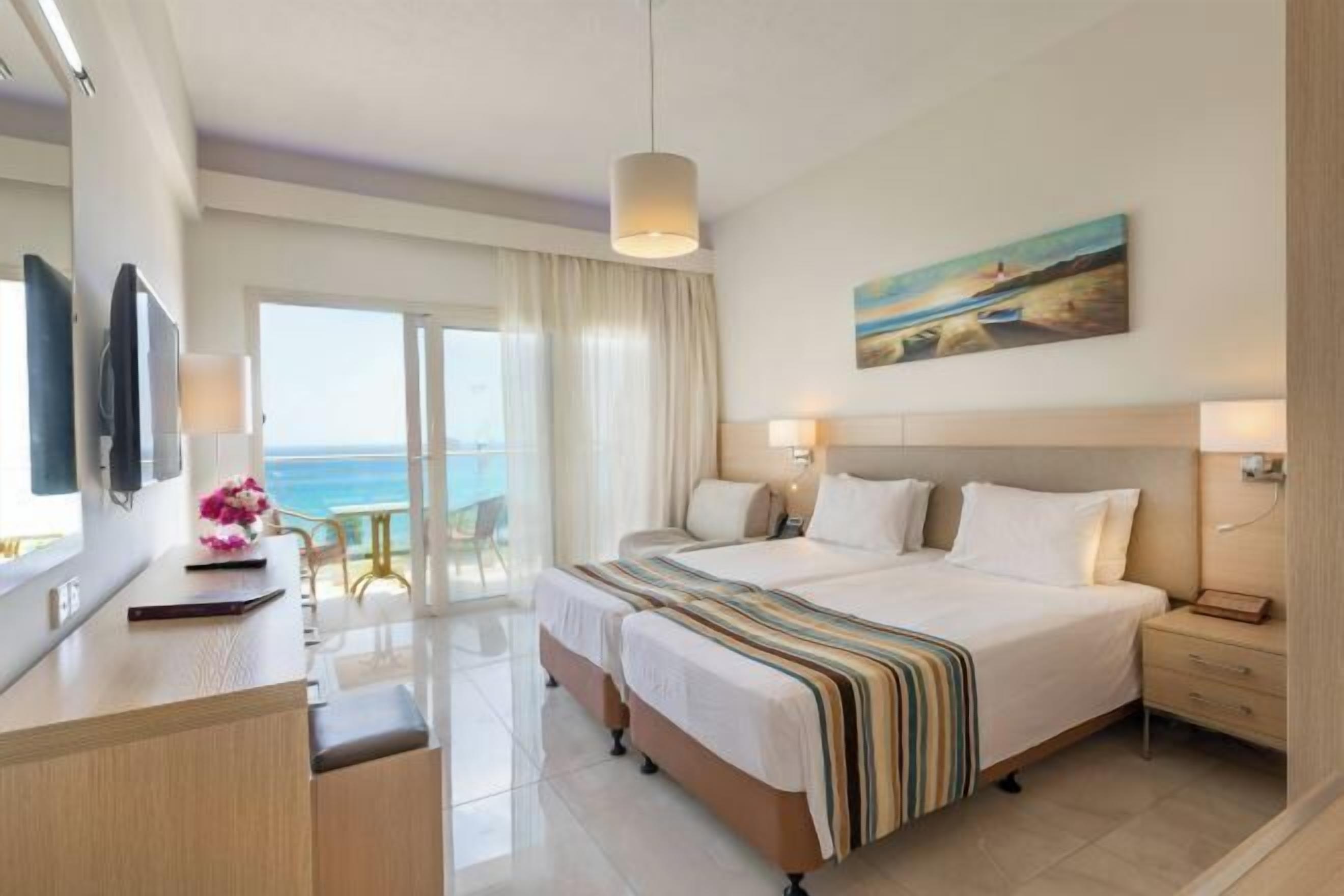 Premium bedding, in-room safe, desk, soundproofing