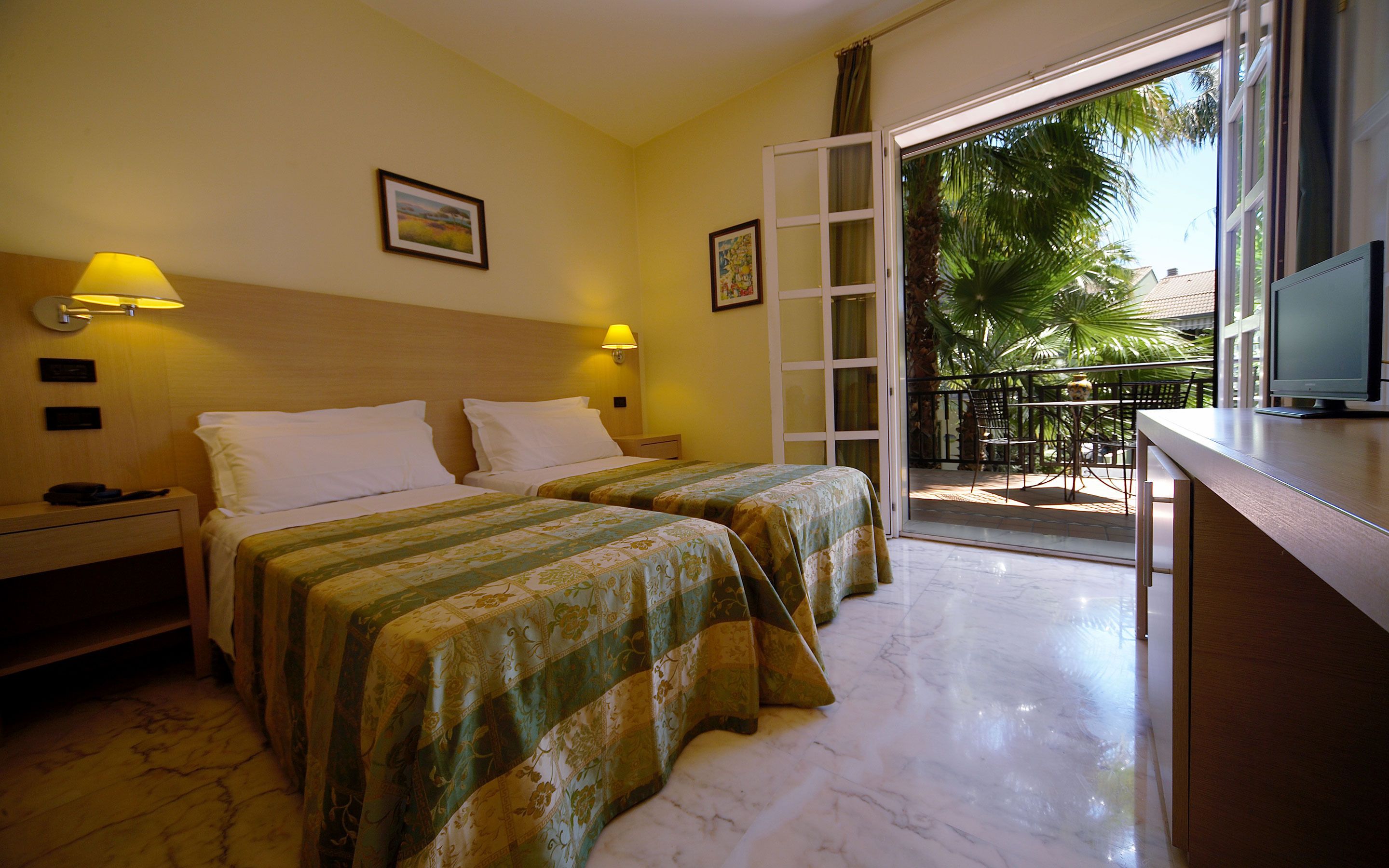 minibar, in-room safe, desk, blackout curtains