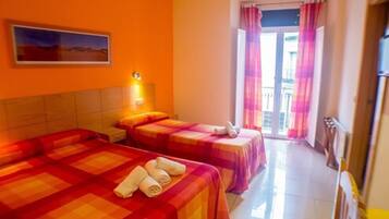Triple Room | Soundproofing, free WiFi