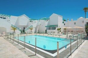 3 piscinas al aire libre