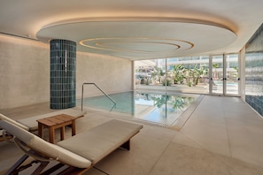 Outdoor pool, pool loungers - Hipotels Hotel Don Juan (Sant Llorenc des Cardassar)