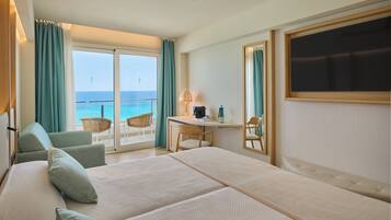 Két bảo mật tại phòng, bàn, bàn ủi/dụng cụ ủi quần áo, bộ trải giường