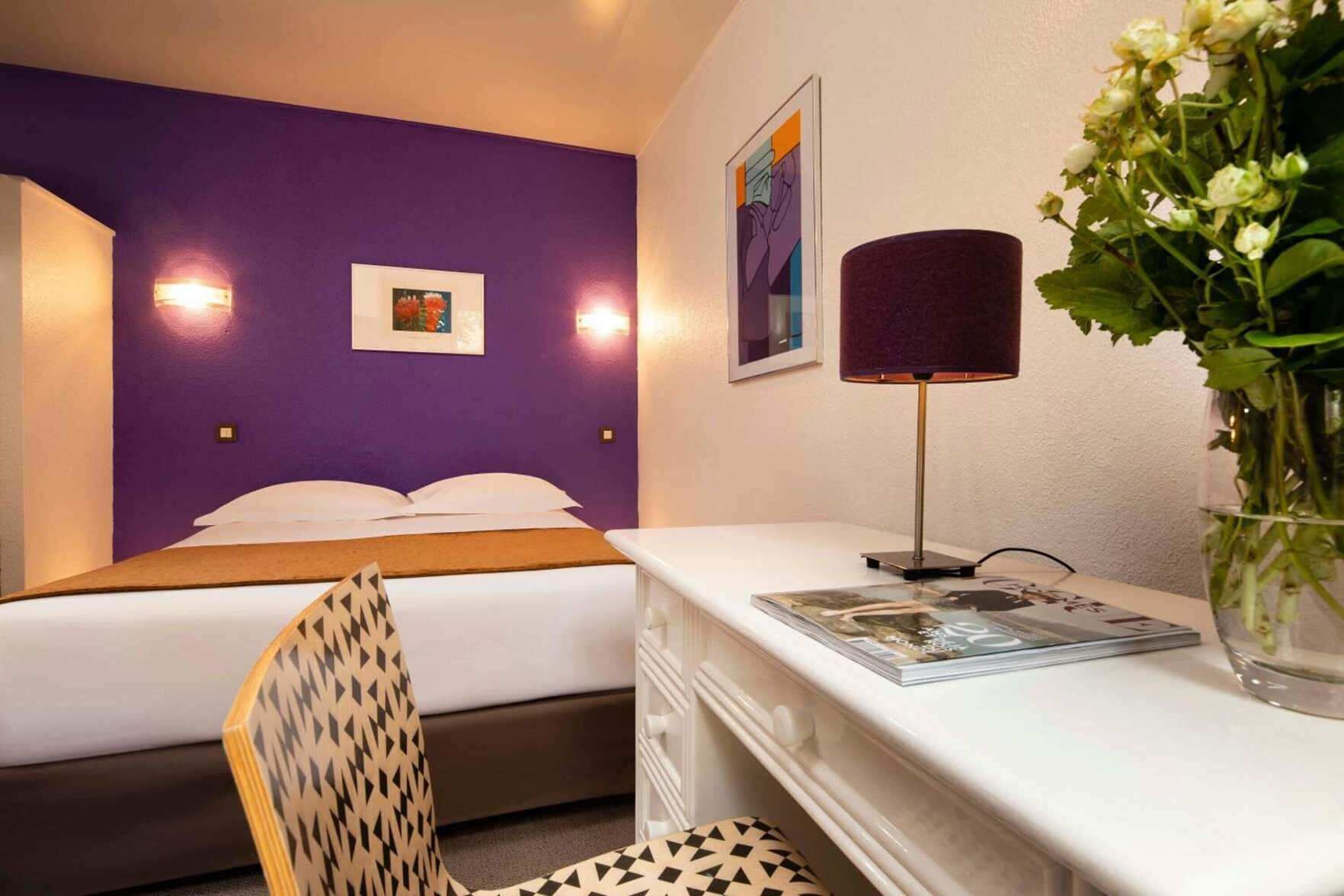 Premium bedding, desk, iron/ironing board, free WiFi