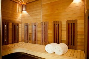 Couples treatment room(s), body treatments, body scrubs, facials
