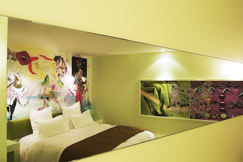 Hôtel du Petit Moulin, Haute Couture hotel by Lacroix