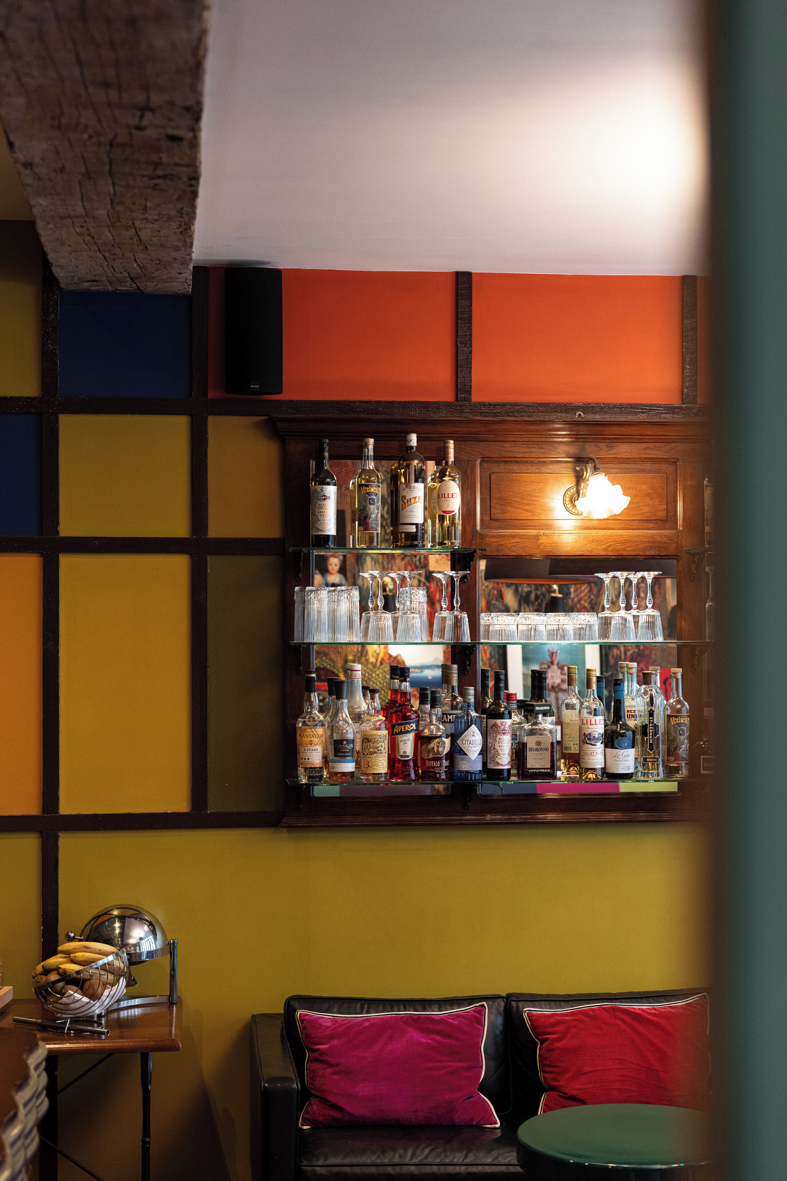 Foto - Hôtel du Petit Moulin, Haute Couture hotel by Lacroix