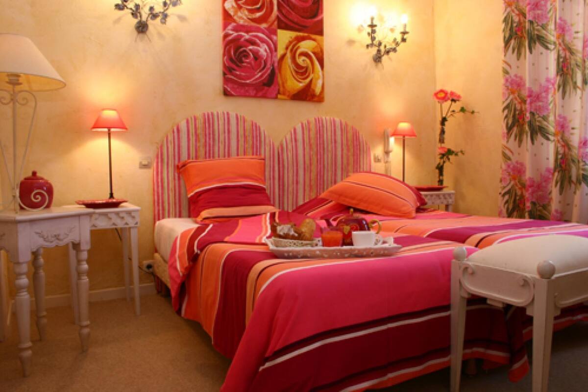 In-room safe, iron/ironing board, cribs/infant beds, rollaway beds