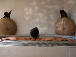 Sauna, hot tub, steam room, Turkish bath, body treatments, aromatherapy