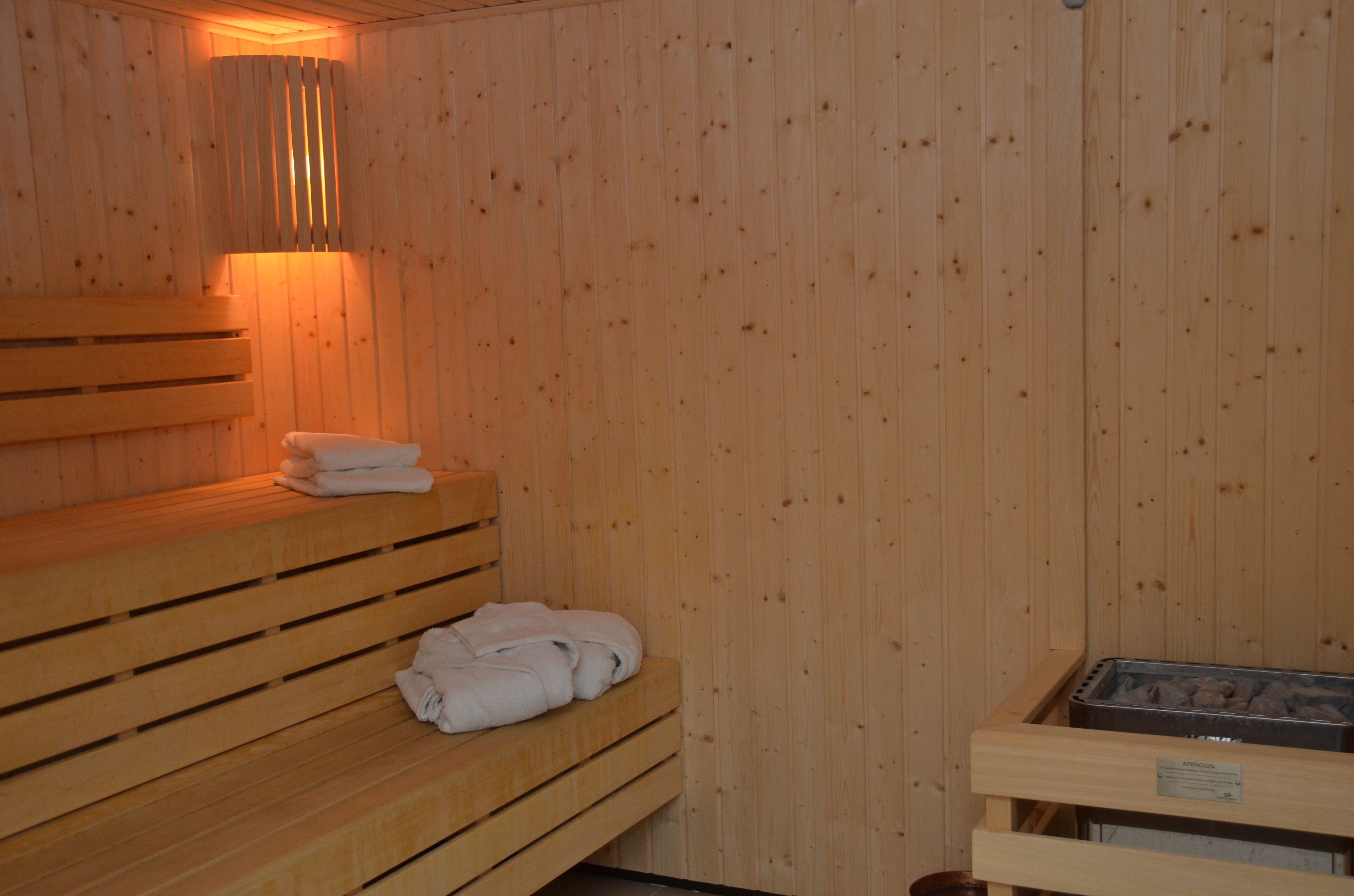 sauna, steam room