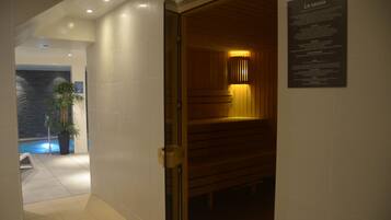 Sauna, steam room
