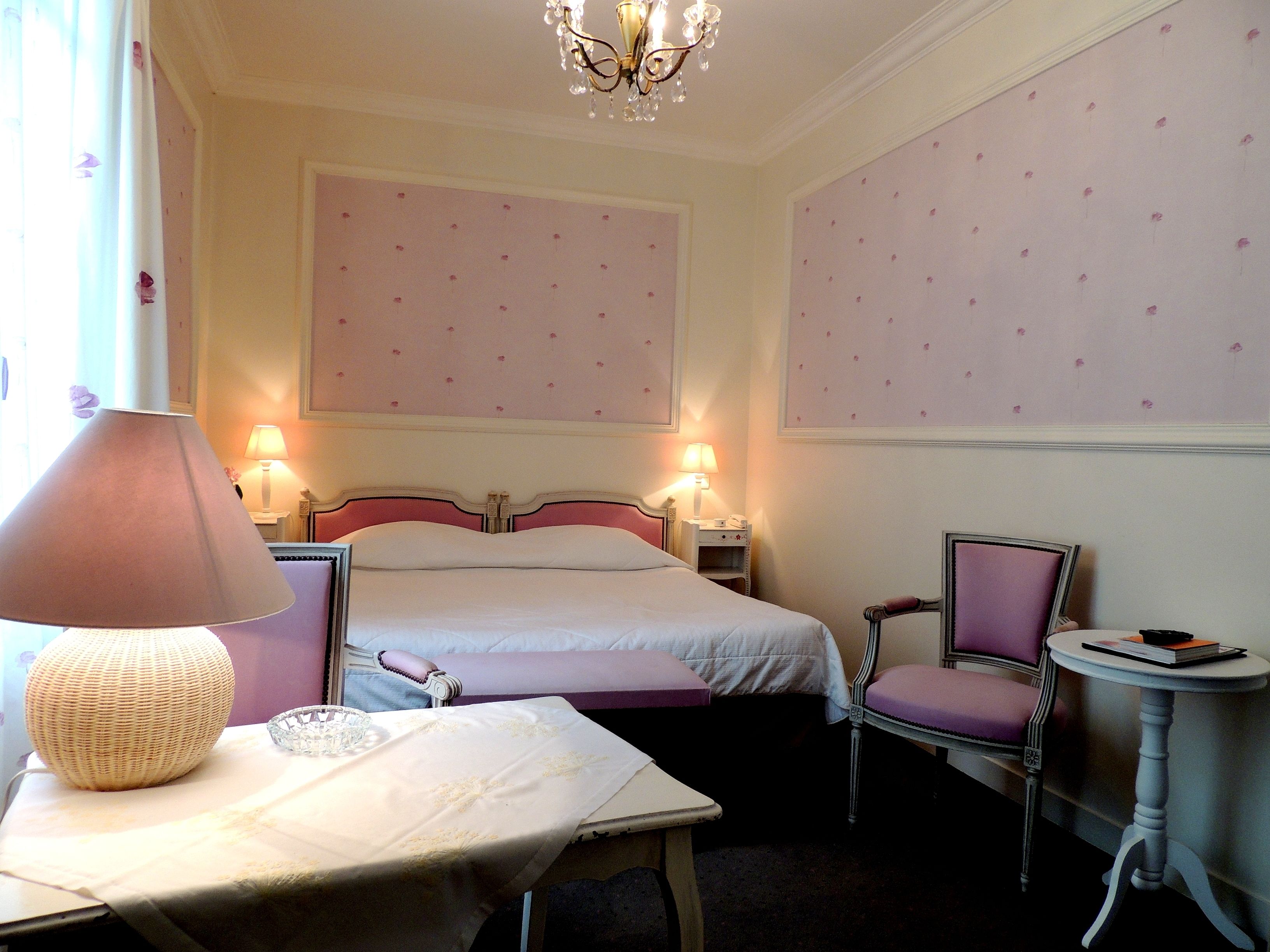 soundproofing, rollaway beds, free wifi