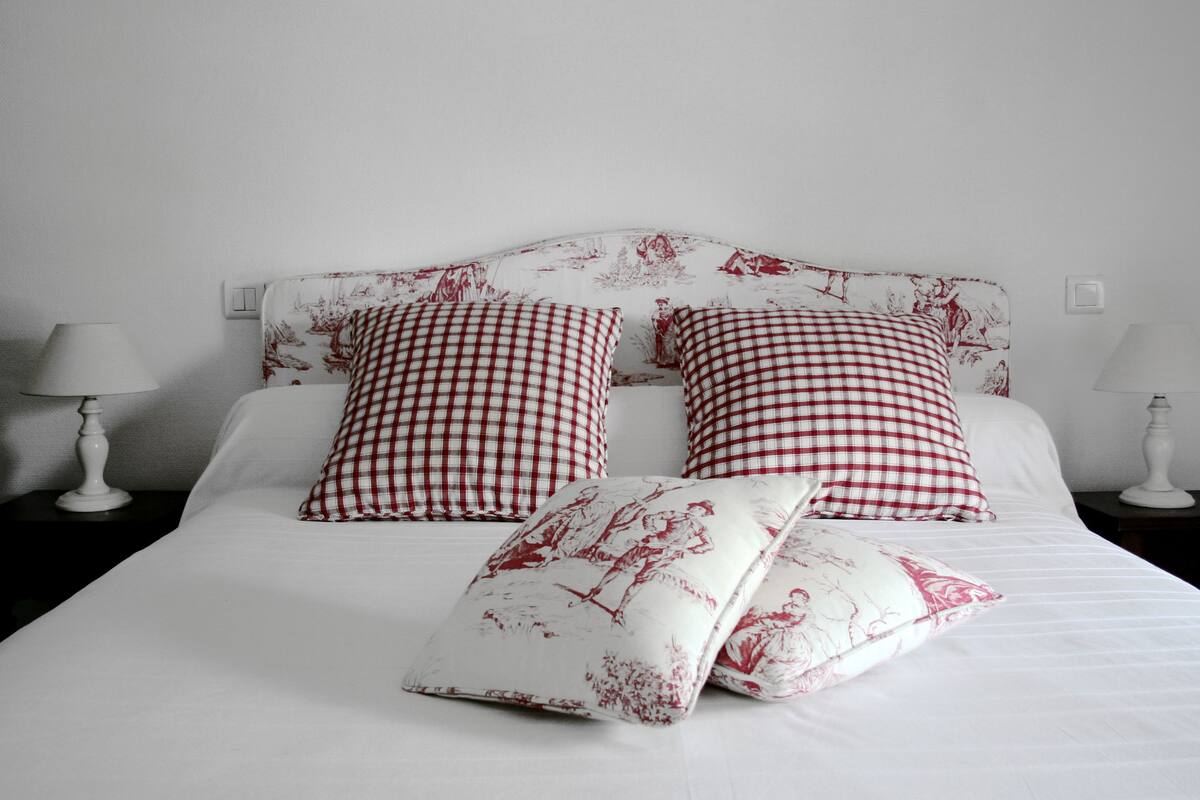 Superior-Doppelzimmer | Zimmersafe, Schreibtisch, schallisolierte Zimmer, kostenlose Babybetten