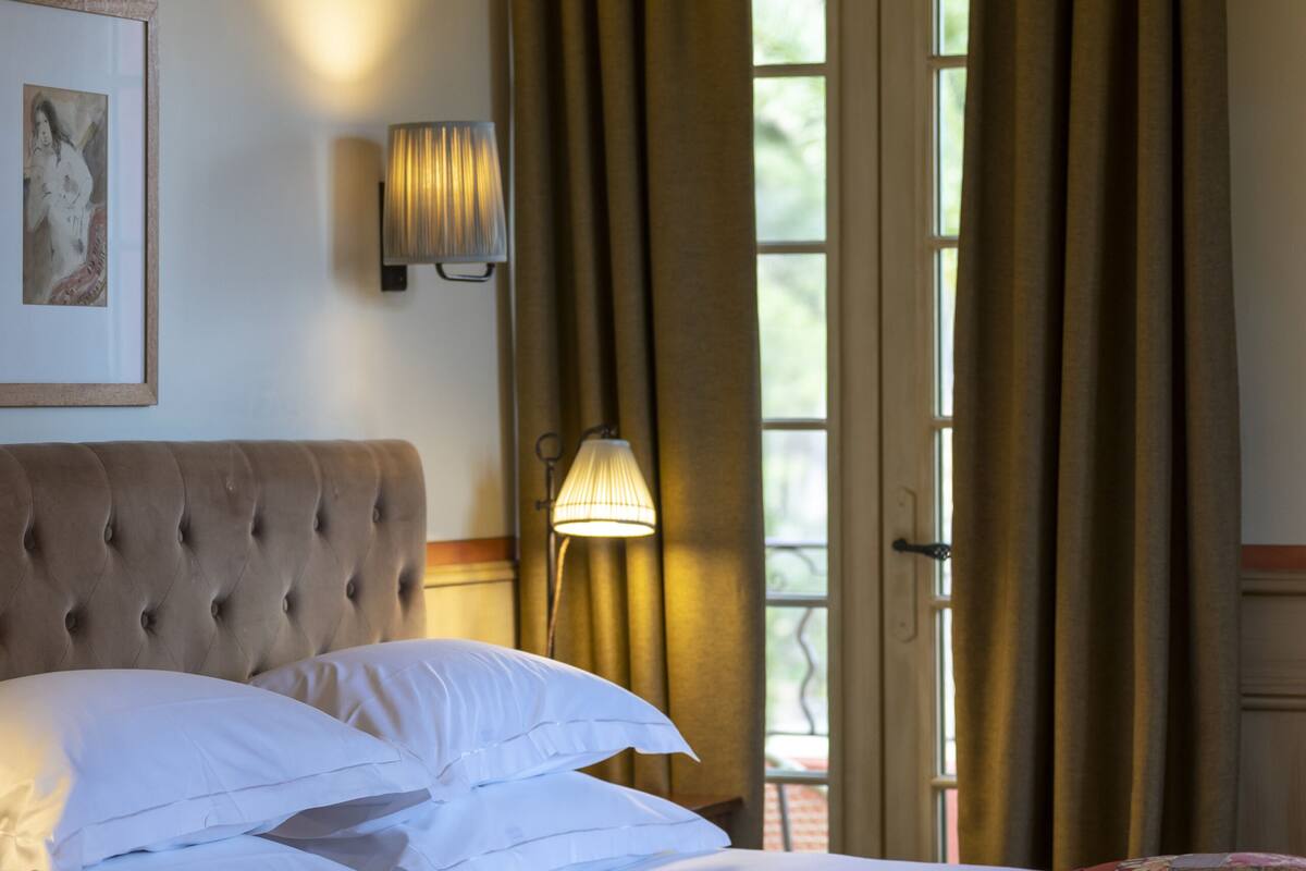 junior apartment, 1 king bed with sofa bed, 2 bathrooms, mountain view | 1 bedroom, premium bedding, pillow-top beds, minibar