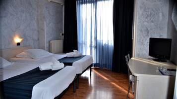 Junior-Suite | Zimmersafe, Schreibtisch, kostenloses WLAN, Rollstuhlgeeignet