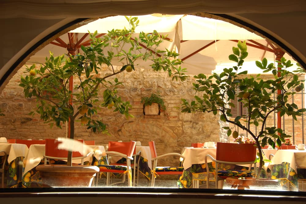 Hotel Leon Bianco