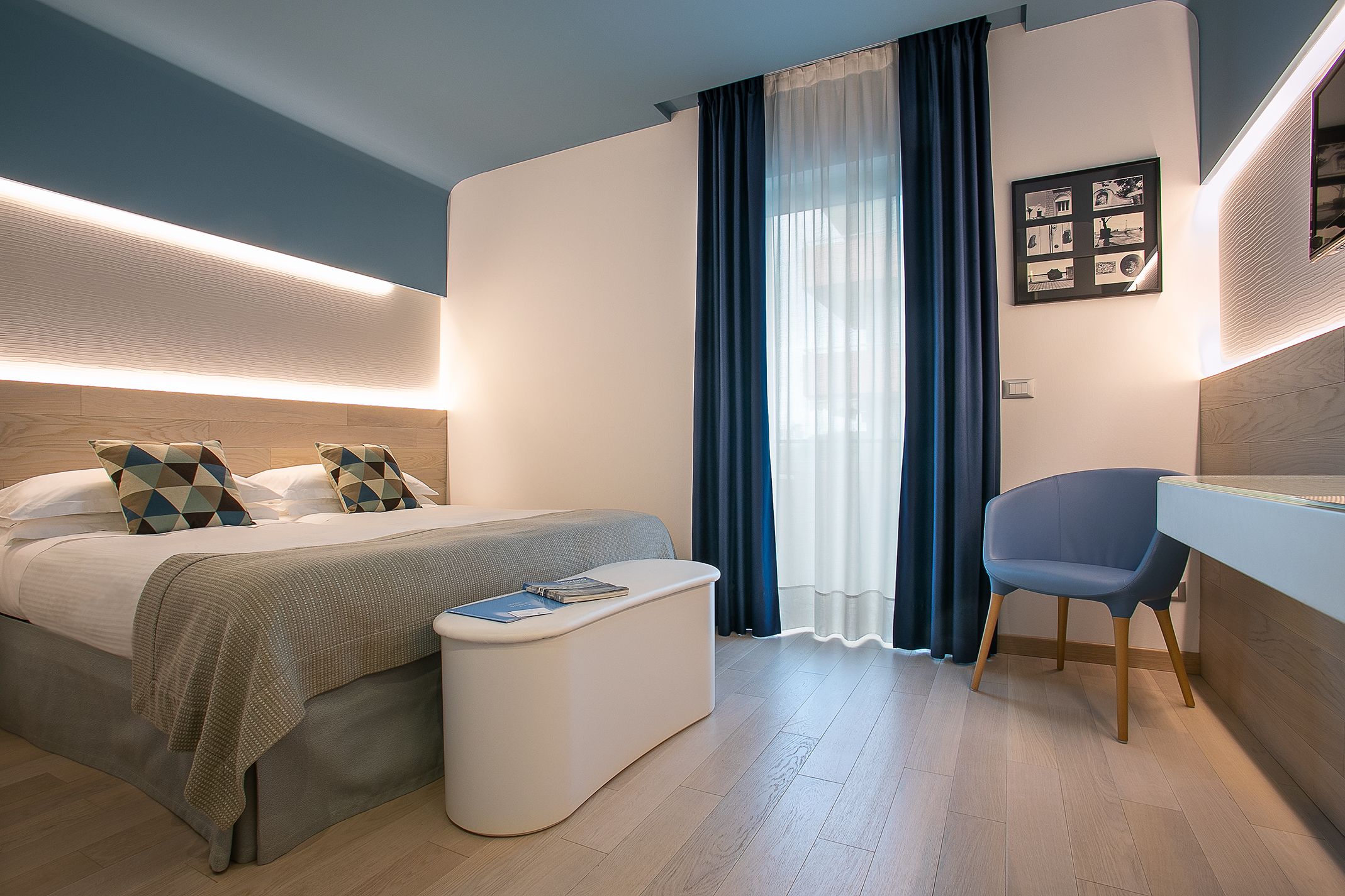 superior double or twin room | in-room safe, desk, soundproofing, free wifi