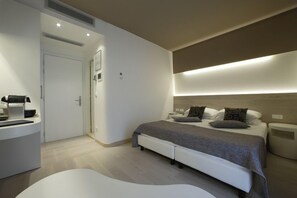 Superior-Doppel- oder -Zweibettzimmer