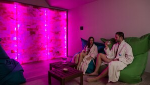 Couples treatment room(s), sauna, hot tub, hot springs/mineral springs
