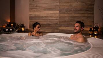 Indoor spa tub