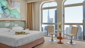 Studio, 1 giường cỡ king (Burj Khalifa View) | Két bảo mật tại phòng, bàn, khu vực làm việc phù hợp cho laptop