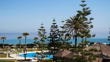 Indoor pool, seasonal outdoor pool, sun loungers