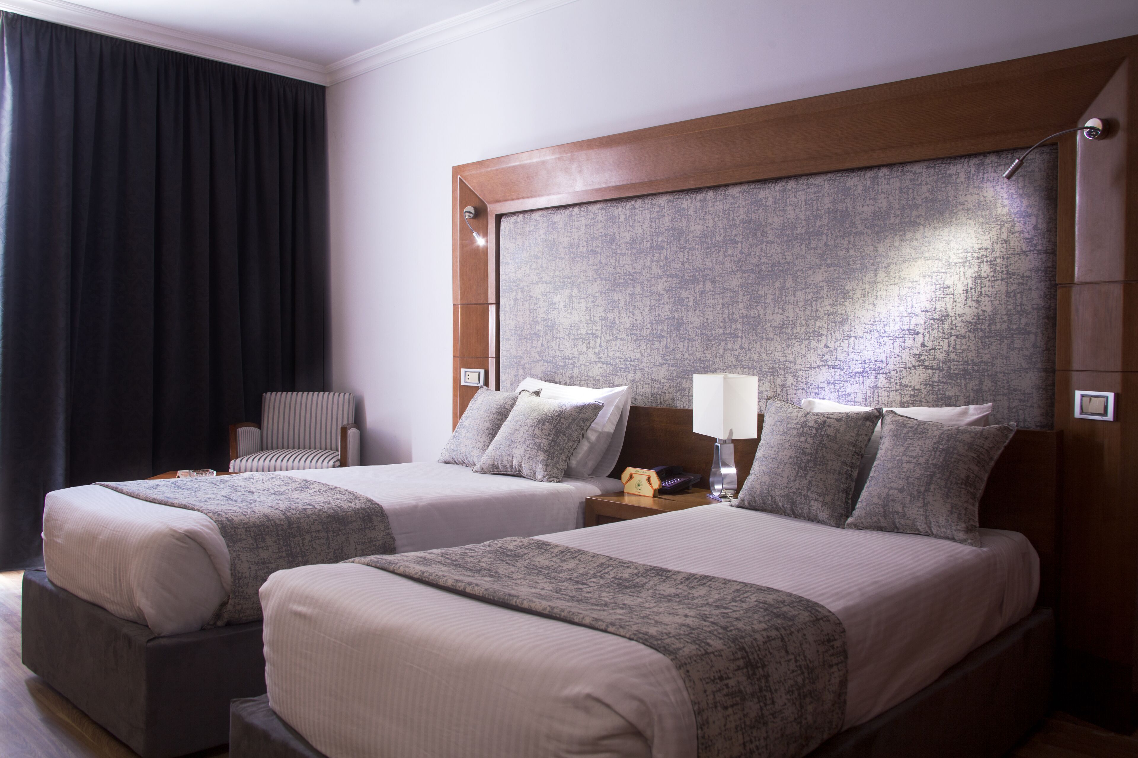 Matelas Select Comfort, coffres-forts dans les chambres
