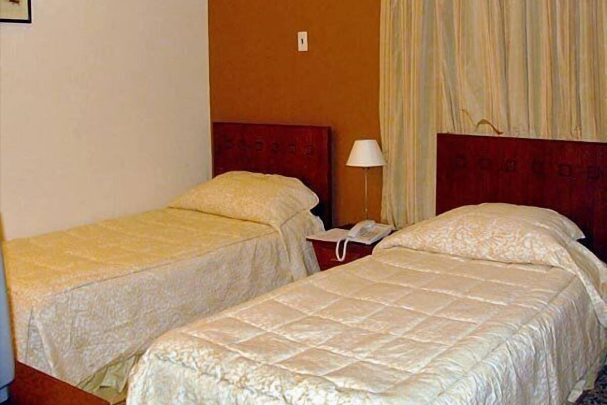 Minibar, in-room safe, soundproofing