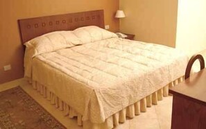 Minibar, caja fuerte, sistema de insonorización