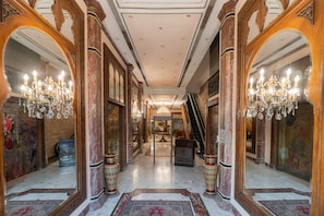 Interior entrance - Om Kolthoom Hotel & Tower (Cairo)