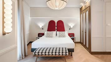 Luxe beddengoed, donsdekens, een minibar, een kluis op de kamer