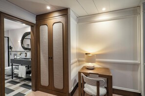 Premium bedding, down duvets, minibar, in-room safe