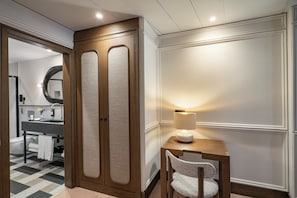 Premium bedding, down duvets, minibar, in-room safe