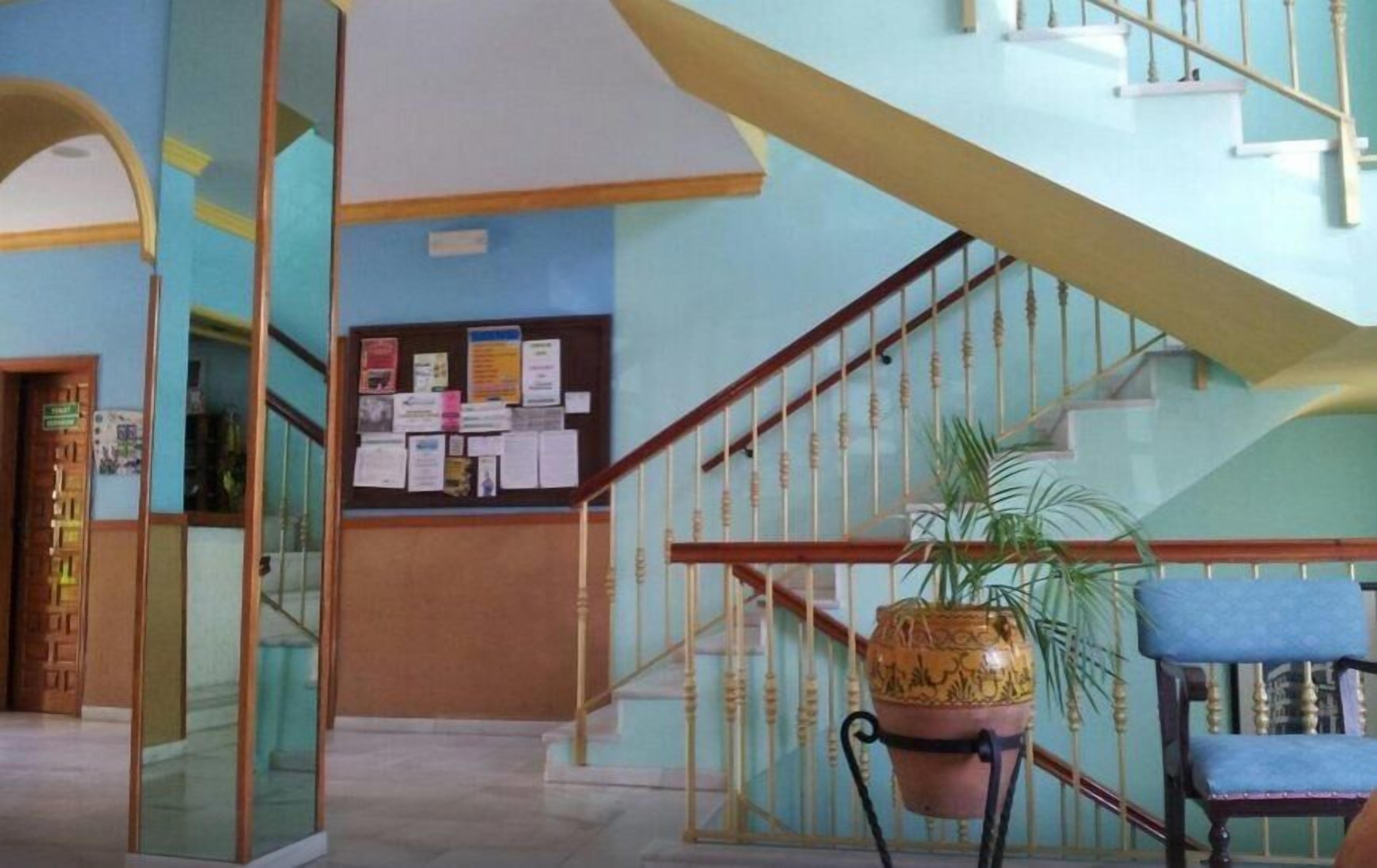 المنشأة من الداخل