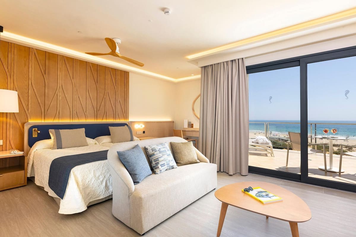 1 bedroom, minibar, in-room safe, desk