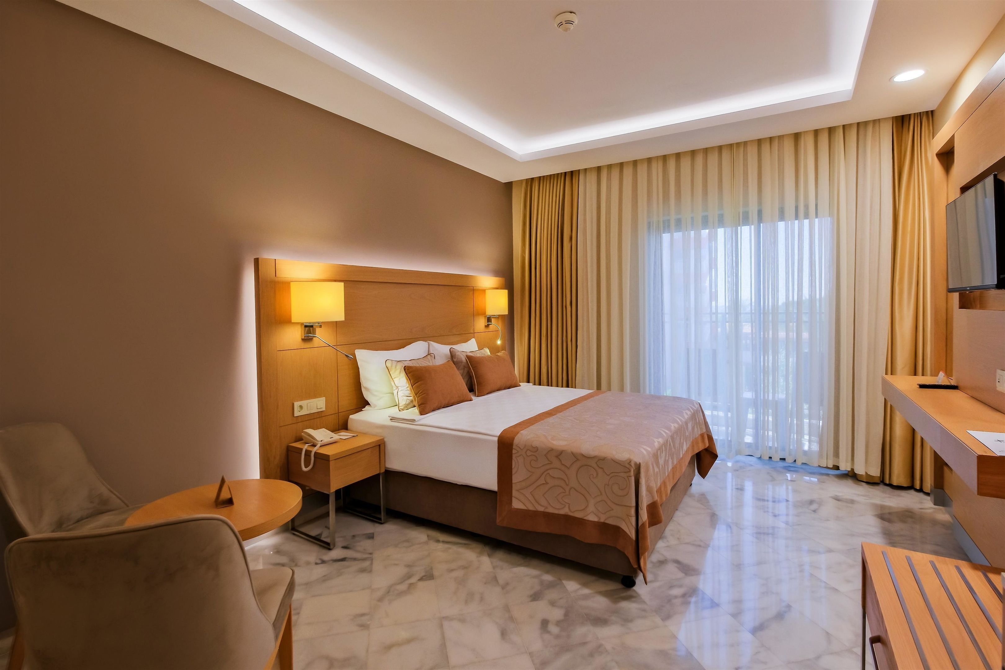 Comfort Club Room | Artículos del minibar gratis y caja de seguridad en la habitación 