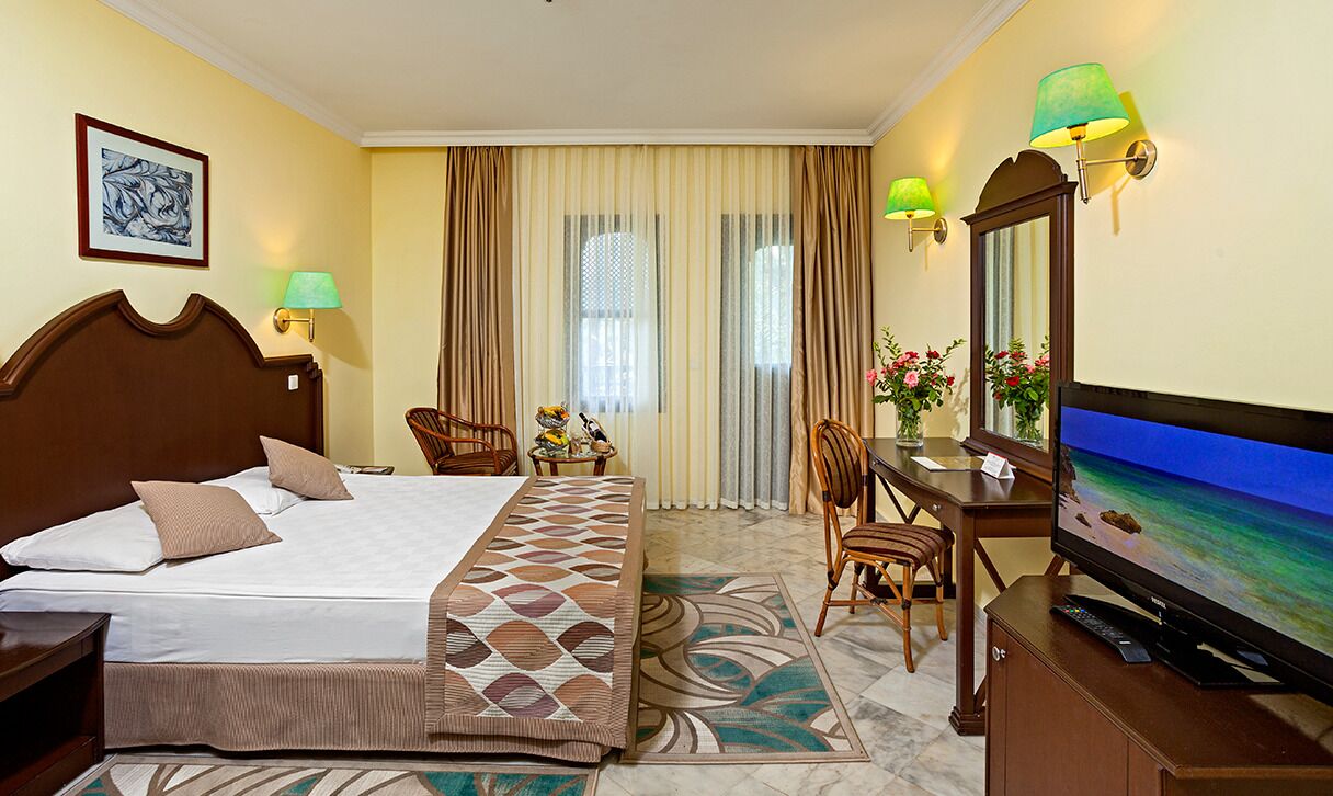 Free minibar items, in-room safe, desk, soundproofing